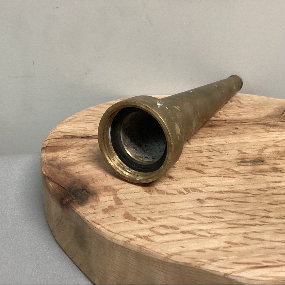 🟡 Vintage Elkhart Brass Mtg Co. Fireman’s Hose Nozzle - 10” Solid Brass w/seal - Picture 6 of 13